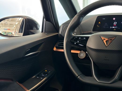 Seat Born 58 kWh e-Boost 230pk / 20 inch velgen / Warmtepomp / Panoramic sunroof / head-up display ActivLease financial lease