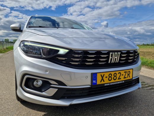 Fiat Tipo 1.0 Life - 100 Pk - Euro 6 - Navi - ParkeerCamera - AppleCarplay AndroidAuto ActivLease financial lease