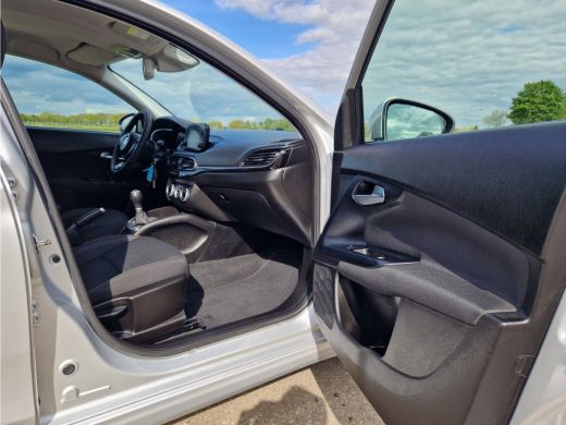 Fiat Tipo 1.0 Life - 100 Pk - Euro 6 - Navi - ParkeerCamera - AppleCarplay AndroidAuto ActivLease financial lease