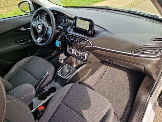 Fiat Tipo 1.0 Life - 100 Pk - Euro 6 - Navi - ParkeerCamera - AppleCarplay AndroidAuto ActivLease financial lease