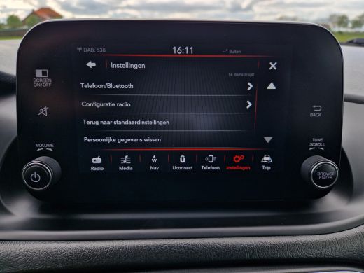Fiat Tipo 1.0 Life - 100 Pk - Euro 6 - Navi - ParkeerCamera - AppleCarplay AndroidAuto ActivLease financial lease