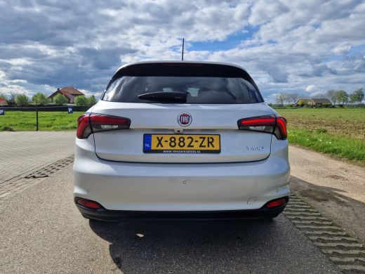 Fiat Tipo 1.0 Life - 100 Pk - Euro 6 - Navi - ParkeerCamera - AppleCarplay AndroidAuto ActivLease financial lease