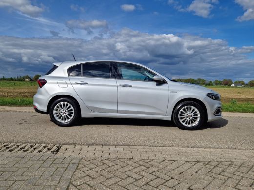 Fiat Tipo 1.0 Life - 100 Pk - Euro 6 - Navi - ParkeerCamera - AppleCarplay AndroidAuto ActivLease financial lease