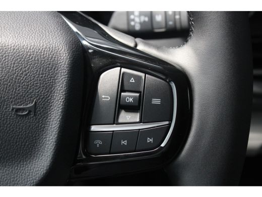 Ford Transit Custom 320 2.0 TDCI L2H1 Limited | AUTOMAAT | VOORRAAD! | CAMERA | DODE HOEK DETECTIE | ADAPT. CRUISE | ... ActivLease financial lease