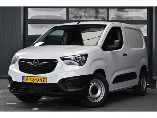 Opel Combo-e L1H1 Standaard 50 kWh ZEER COMPLEET / Operationele lease vanaf € 469,-- Opel Combo-e L1H1 Standaard 50 kWh ZEER COMPLEET / Operationele lease vanaf € 469,--