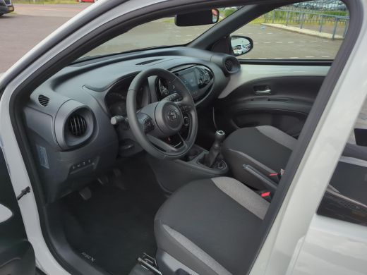Toyota Aygo X 1.0 VVT-i MT Play | NIEUWE AUTO | Android Auto | Apple Carplay ActivLease financial lease