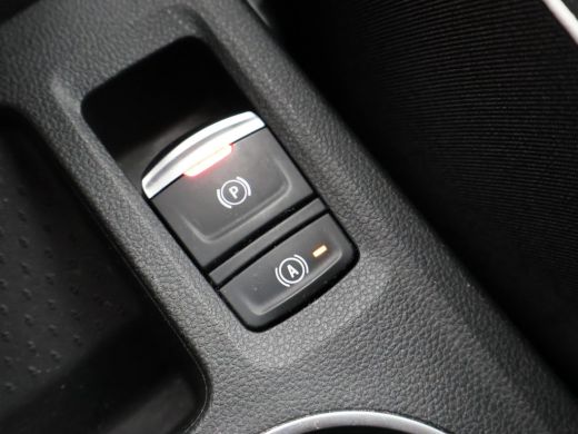 Renault Captur 1.0 TCe 100 PK INTENS + APPLE CARPLAY / SFEERVERLICHTING / TREKHAAK ActivLease financial lease