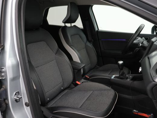 Renault Captur 1.0 TCe 100 PK INTENS + APPLE CARPLAY / SFEERVERLICHTING / TREKHAAK ActivLease financial lease