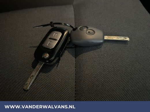 Renault Master 2.3 dCi 131pk L1H1 Euro6 Airco | Navigatie | Camera | Cruisecontrol | Sidebars | Parkeersensoren ... ActivLease financial lease