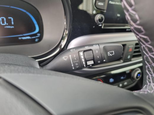Hyundai i10 1.0 Premium | Climate Control | Cruise Control | Achteruitrijcamera | Navigatie | Apple Carplay | ActivLease financial lease