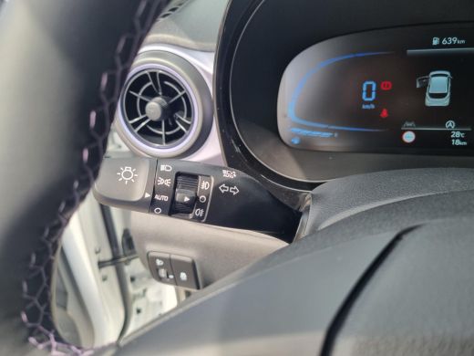 Hyundai i10 1.0 Premium | Climate Control | Cruise Control | Achteruitrijcamera | Navigatie | Apple Carplay | ActivLease financial lease