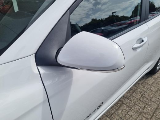 Hyundai i10 1.0 Premium | Climate Control | Cruise Control | Achteruitrijcamera | Navigatie | Apple Carplay | ActivLease financial lease