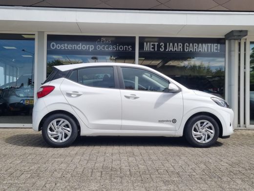 Hyundai i10 1.0 Premium | Climate Control | Cruise Control | Achteruitrijcamera | Navigatie | Apple Carplay | ActivLease financial lease