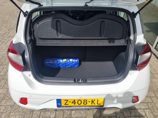 Hyundai i10 1.0 Premium | Climate Control | Cruise Control | Achteruitrijcamera | Navigatie | Apple Carplay | ActivLease financial lease
