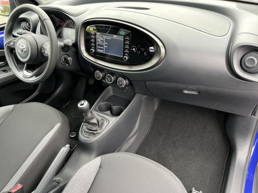 Toyota Aygo X 1.0 VVT-i MT Play Toyota Aygo X 1.0 VVT-i MT play | Demonstratie auto | CarPlay | Android Auto | ACC ActivLease financial lease