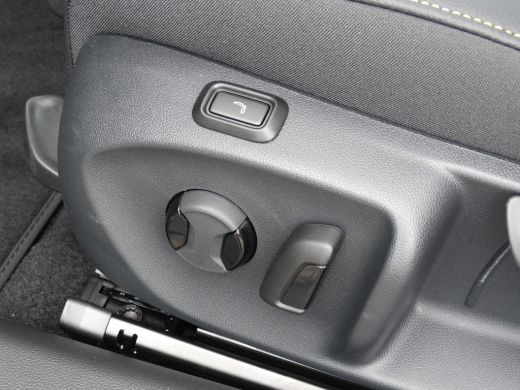 Skoda Superb ŠKODA First Edition | Achteruitrijcamera | Climatronic, elektronische airconditioning met 3 klima... ActivLease financial lease