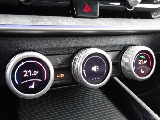 Skoda Superb ŠKODA First Edition | Achteruitrijcamera | Climatronic, elektronische airconditioning met 3 klima... ActivLease financial lease
