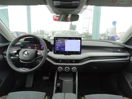 Skoda Superb ŠKODA First Edition | Achteruitrijcamera | Climatronic, elektronische airconditioning met 3 klima... ActivLease financial lease