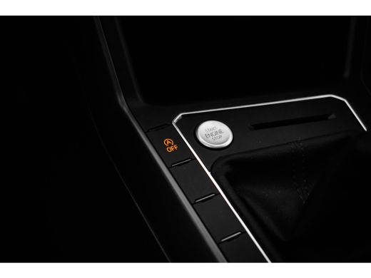 Volkswagen Polo R-Line Business Inclusief €2000,- inruilvoordeel | | 'App-Connect' draadloze smartphone integrati... ActivLease financial lease