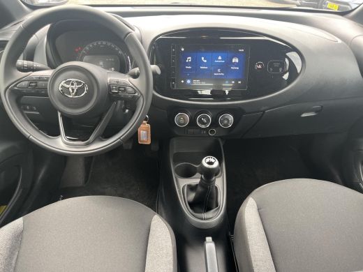 Toyota Aygo X 1.0 VVT-i MT Play Toyota Aygo X 1.0 VVT-i MT play | Night Sky Black metallic | Demonstratie auto | ActivLease financial lease