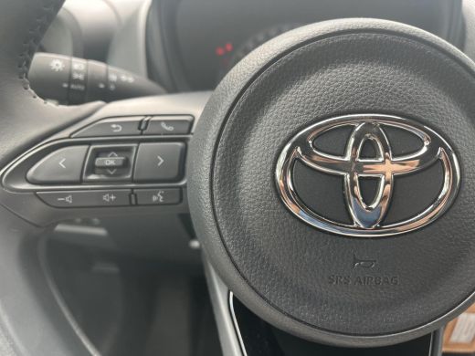 Toyota Aygo X 1.0 VVT-i MT Play Toyota Aygo X 1.0 VVT-i MT play | Night Sky Black metallic | Demonstratie auto | ActivLease financial lease