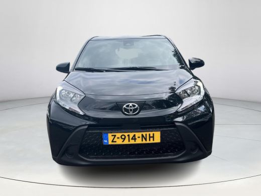 Toyota Aygo X 1.0 VVT-i MT Play Toyota Aygo X 1.0 VVT-i MT play | Night Sky Black metallic | Demonstratie auto | ActivLease financial lease