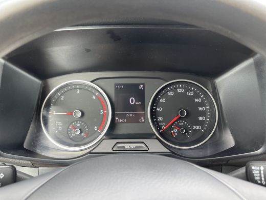 Volkswagen Crafter 2.0 TDI 177 PK / L3H2 / AIRCO / 3.000 KG AHG / BIJRIJDERSBANK / STANDKACHEL / TREKHAAK ActivLease financial lease