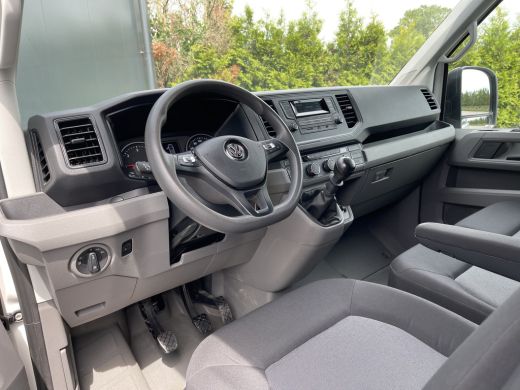 Volkswagen Crafter 2.0 TDI 177 PK / L3H2 / AIRCO / 3.000 KG AHG / BIJRIJDERSBANK / STANDKACHEL / TREKHAAK ActivLease financial lease