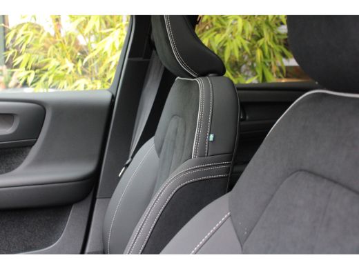 Volvo  C40 Single Motor Extended Range Plus 82 kWh | Achteruitrijcamera | Panoramadak | Adaptieve Cruise met... ActivLease financial lease