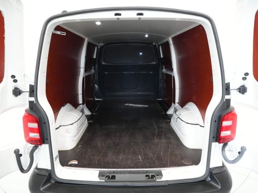 Volkswagen Transporter 2.0 TDI L2H1 Trendline 102pk Navigatie Camera Cruise Kunstleder 2x Schuifdeur ActivLease financial lease