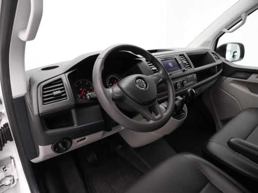 Volkswagen Transporter 2.0 TDI L2H1 Trendline 102pk Navigatie Camera Cruise Kunstleder 2x Schuifdeur ActivLease financial lease