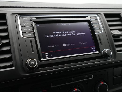 Volkswagen Transporter 2.0 TDI L2H1 Trendline 102pk Navigatie Camera Cruise Kunstleder 2x Schuifdeur ActivLease financial lease