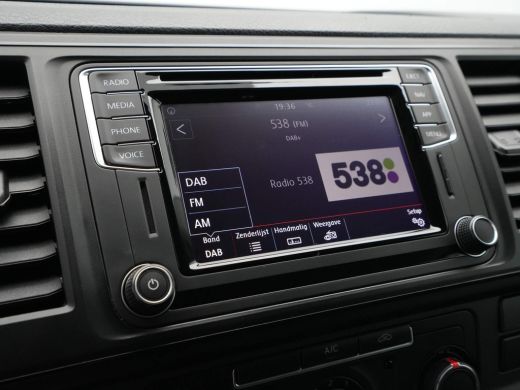 Volkswagen Transporter 2.0 TDI L2H1 Trendline 102pk Navigatie Camera Cruise Kunstleder 2x Schuifdeur ActivLease financial lease