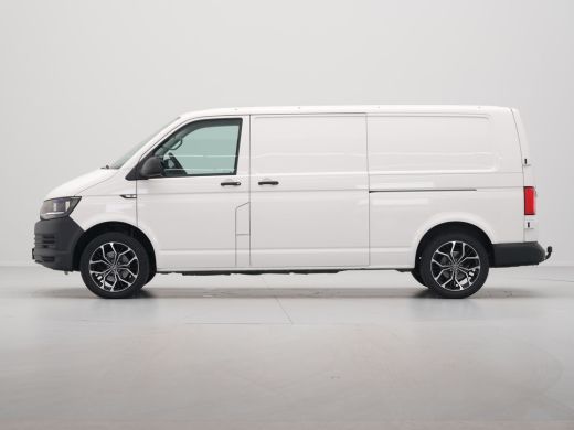 Volkswagen Transporter 2.0 TDI L2H1 Trendline 102pk Navigatie Camera Cruise Kunstleder 2x Schuifdeur ActivLease financial lease