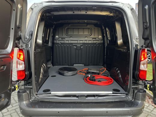 Toyota PROACE CITY Electric Prof 50 kWh | Direct leverbaar | Safety-pakket | Rijklaar ! | ActivLease financial lease