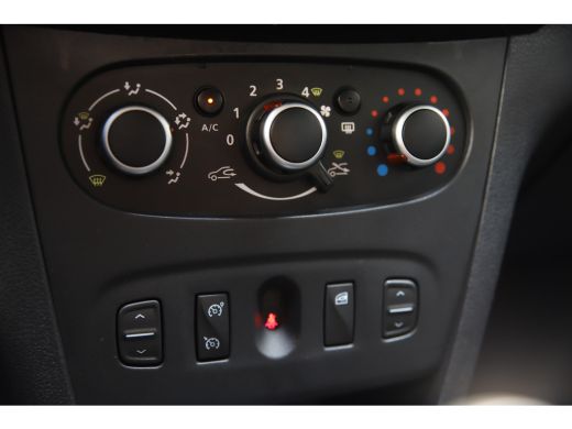 Dacia Logan MCV 0.9 TCe 90pk /Trekhaak/Cruise/€39 per mnd/Camera ActivLease financial lease