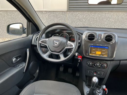 Dacia Logan MCV 0.9 TCe 90pk /Trekhaak/Cruise/€39 per mnd/Camera ActivLease financial lease