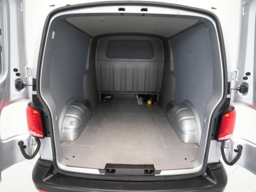 Volkswagen Transporter 2.0 TDI L2H1 150pk DSG DC Comfortline Navi via App Pdc Trekhaak Airco ActivLease financial lease