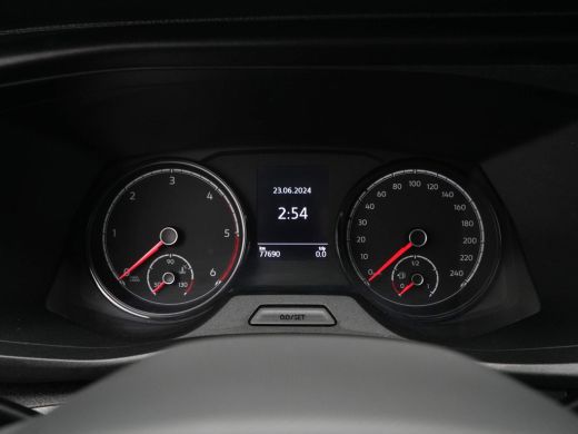 Volkswagen Transporter 2.0 TDI L2H1 150pk DSG DC Comfortline Navi via App Pdc Trekhaak Airco ActivLease financial lease