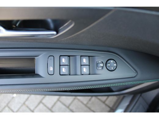 Peugeot 3008 1.2 Hybrid 136 Allure Pack Business Navigatie, stoelverwarming ,achteruitrijcamera, parkeersensor... ActivLease financial lease