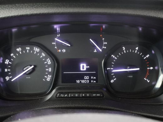 Peugeot Expert 2.0 BLUEHDI 120 PREMIUM + APPLE CARPLAY / CRUISE / CLIMATE CONTROL ActivLease financial lease