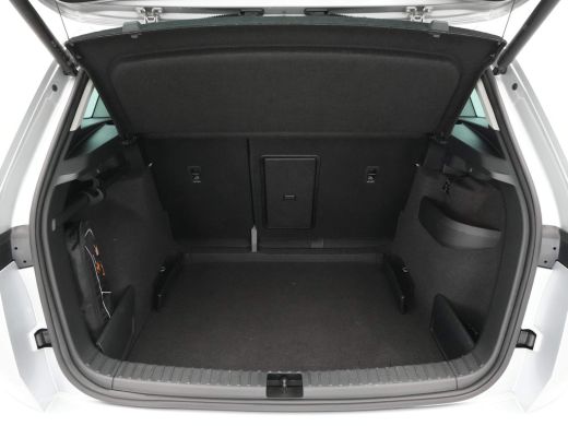 Skoda Karoq 1.0 TSI 110pk Business Edition Leer/alcantara Navigatie Clima Cruise Elek. Klep 237 ActivLease financial lease