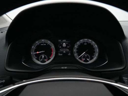 Skoda Karoq 1.0 TSI 110pk Business Edition Leer/alcantara Navigatie Clima Cruise Elek. Klep 237 ActivLease financial lease
