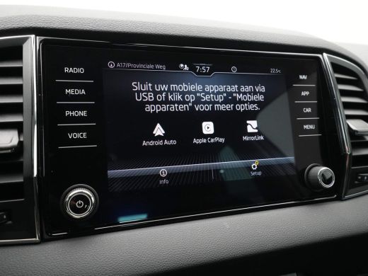 Skoda Karoq 1.0 TSI 110pk Business Edition Leer/alcantara Navigatie Clima Cruise Elek. Klep 237 ActivLease financial lease