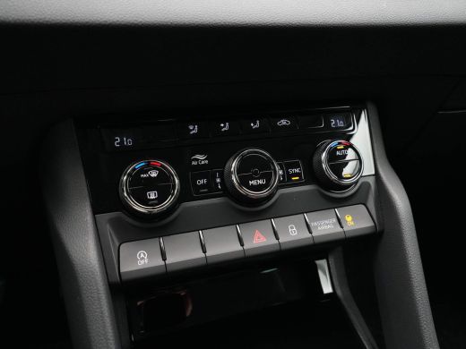 Skoda Karoq 1.0 TSI 110pk Business Edition Leer/alcantara Navigatie Clima Cruise Elek. Klep 237 ActivLease financial lease