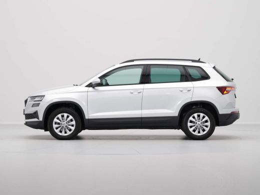 Skoda Karoq 1.0 TSI 110pk Business Edition Leer/alcantara Navigatie Clima Cruise Elek. Klep 237 ActivLease financial lease