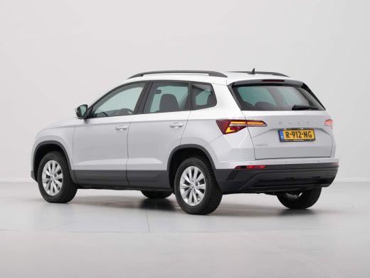 Skoda Karoq 1.0 TSI 110pk Business Edition Leer/alcantara Navigatie Clima Cruise Elek. Klep 237 ActivLease financial lease