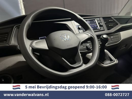 Volkswagen Transporter 2.0 TDI L2H1 Fabrieksgarantie Euro6 Airco | Apple Carplay | Trekhaak | Cruisecontrol Android Auto... ActivLease financial lease