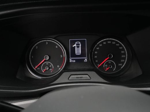 Volkswagen Transporter 2.0 TDI L2H1 150pk DSG DC Comfortline Navi via App Pdc Trekhaak Airco ActivLease financial lease