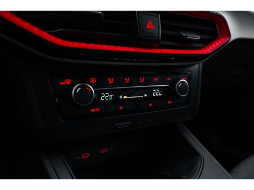 Seat Ibiza SEAT FR | 17 inch lichtmetalen velgen, (7J x 17) | Airconditioning automatisch met 2-zone-tempera... ActivLease financial lease